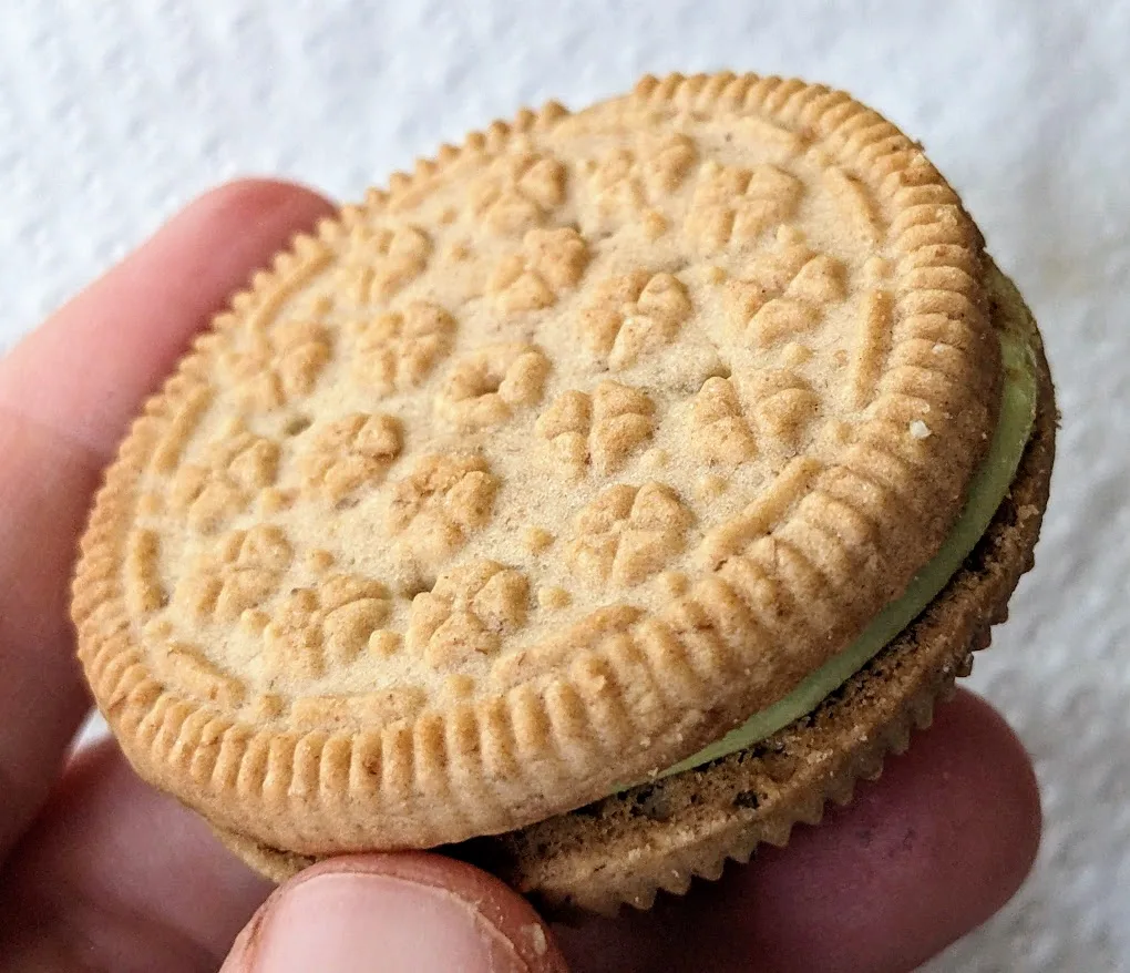 Aldi Key Lime Creme Sandwich Cookies Review • Snarkle-Sauce on Wry