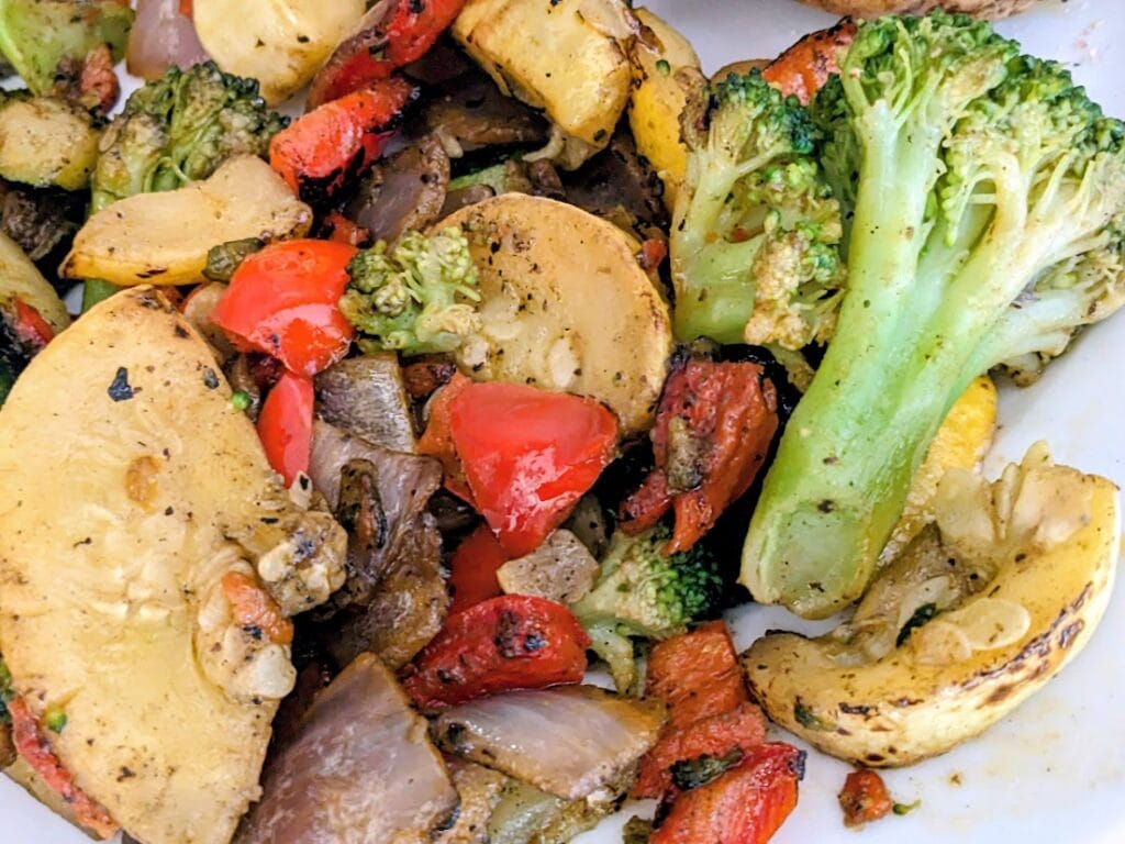 Detail of cooked Primavera Mistura vegetable medley from Pura Vida.